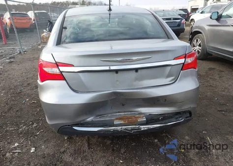 2014 Chrysler 200 Lx z USA, uszkodzony, nr VIN 1C3CCBAB3EN204824